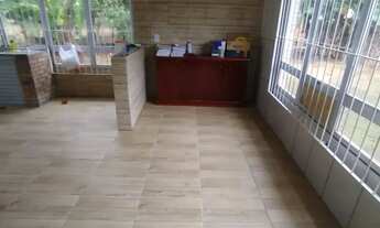 Imagem 4: Velleda oferece magnífico sítio com casa nova e piscina em Águas Claras!