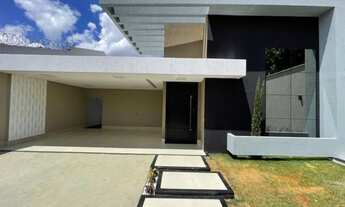 Imagem: Casa para venda tem 380 metros quadrados