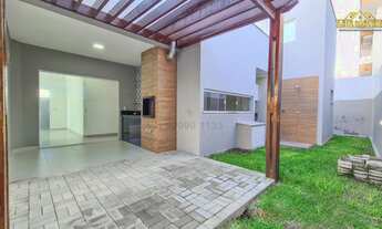 Imagem 4: Casa no condomínio Novo Leblon com móveis projetados, sombra