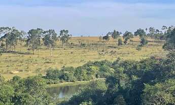 Imagem 7: Sobrado para venda possui 285 metros quadrados com 3 quartos em Centro - Águas de São Pedr