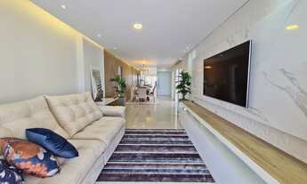 Imagem 3: Apartamento para venda possui 213 metros quadrados com 4 quartos