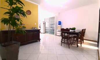 Imagem 5: Sobrado para venda possui 239 metros quadrados com 3 quartos em Campestre - Santo André