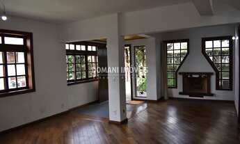 Imagem 4: Maravilhosa Casa à Venda em Condomínio Fechado no Alto do Capivari - Campos do Jordão/SP