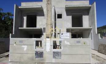 Imagem 2: Sobrado localizado no Loteamento Lisboa 3 Forquilhas / São José SC