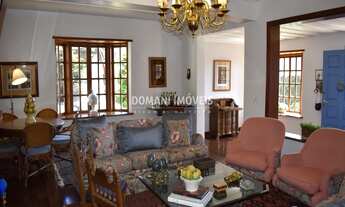 Imagem 6: Charmosa Casa à Venda na Região de Capivari - Campos do Jordão/SP