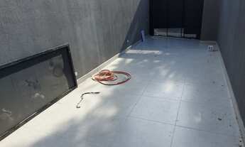 Imagem 2: Casa de vila sobrado para venda tem 100mts² com 2 quartos sendo duas suíte. estuda permut