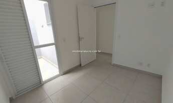 Imagem 6: Com 2 quintais! Em excelente localização, próximo à Rua das Hortências e Av. Andrade Neves