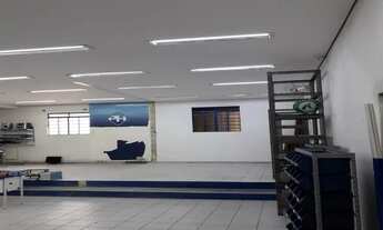 Imagem 3: Salão 150m² + Banheiro