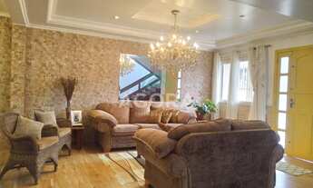 Imagem 3: Sobrado de 4(quatro) dormitórios, sendo 2(duas) suítes, localizado no bairro Bela Vista