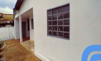 Imagem 2: Uma casa de 03 quartos com um suíte no Setor Sudoeste em Goiânia para locação