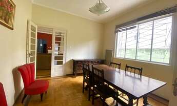 Imagem 1: Casa para venda tem 236 metros quadrados com 5 quartos em Centro - Pelotas - RS