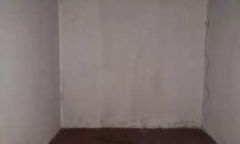 Imagem 4: Quitinete com 40 m² com quarto, banheiro, sala, cozinha e lavanderia. Água e luz individua