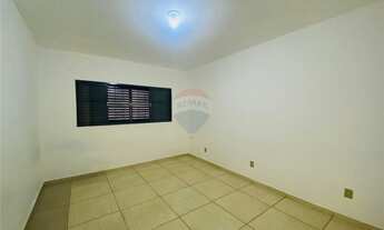 Imagem 4: Imóvel situado próximo ao novo hospital da Unimed, com acesso a rodovia, supermercados, lo