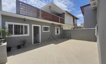 Imagem 7: Casa Residencial - Jacareí - Jardim das Indústrias - 2 Dormitórios - 207m²