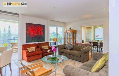 Imagem 2: Ótimo apartamento em Moema com 257m², 3 suítes, 4 vagas na Al. dos Arapanés!