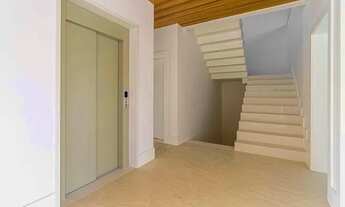 Imagem 7: Sobrado para aluguel tem 1624 metros quadrados com 6 quartos