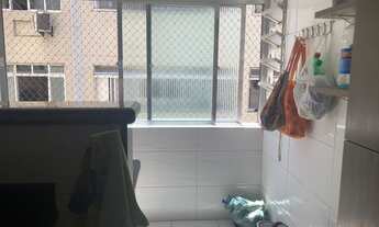 Imagem 4: Apartamento 02 dorms Reformado com elevador no Embaré em Santos/SP