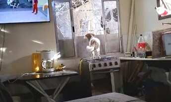 Imagem 3: Alugo kuarto favor lê o anúncio todo com atenção