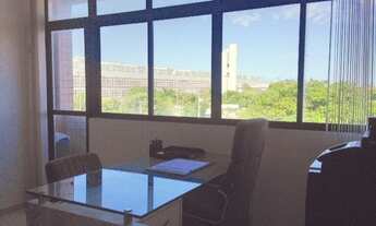 Imagem 6: Sala comercial à venda com 36m² projetada e mobiliada, uma vaga, próximo Forum/Unifor