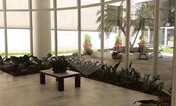 Imagem: Amplo apartamento ensolarado com vista privilegiada