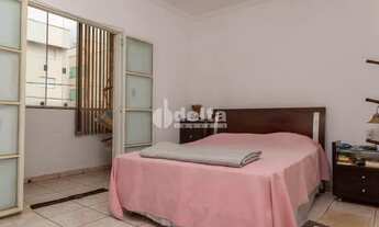 Imagem 5: Casa para aluguel, 4 quartos, 7 vagas, Santa Mônica - Uberlândia/MG