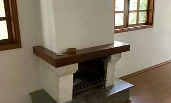 Imagem 4: Casa de condomínio para aluguel possui 280 metros quadrados com 4 quartos