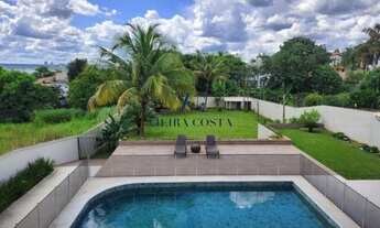 Imagem 3: Sobrado para aluguel e venda possui 700 metros quadrados com 5 quartos