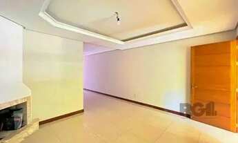 Imagem 2: Casa em Porto Alegre, no bairro Ipanema, com 3 dormitório(s), à venda