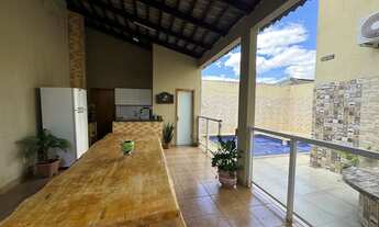 Imagem 4: Casa com piscina Garavelo