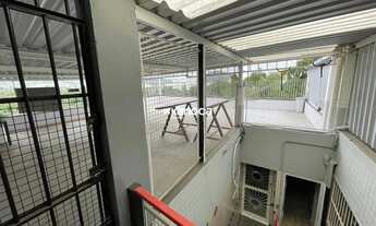 Imagem 7: Prédio comercial na Freguesia