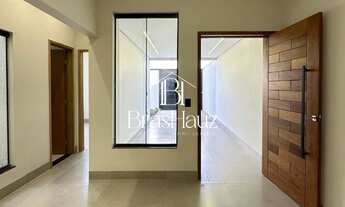 Imagem 5: Casa de Alto Padrão com 3 Quartos e Suíte Ampla no Setor Tropical Ville por R$ 550 mil