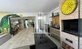 Imagem 3: Casa de Luxo à Venda em Tamboré, Santana de Parnaíba-SP: 5 quartos, 3 suítes, 2 salas, 3 b