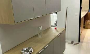 Imagem 4: Apartamento para aluguel possui 221 metros quadrados com 4 quartos