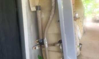 Imagem 3: Vendo banheira de hidromassagem cor cinza