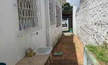 Imagem 6: CASA COM CHURRASQUEIRA E GARAGEM PARA 2 CARROS