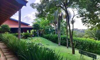 Imagem 2: Chácara a venda em excelente localização com 3 dormitórios, sendo 1 suíte, piscina, área d