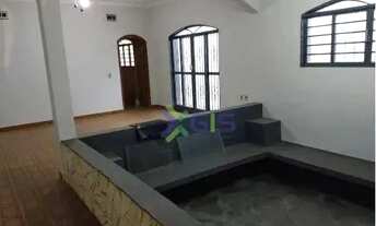 Imagem: Espaçosa Casa à Venda no Jardim Aclimação