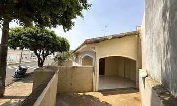 Imagem 4: Casa a venda em Lins com 3 dormitórios sendo 2 suítes, sala de TV e jantar, cozinha, 4 ban