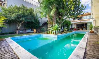 Imagem: Casa de rua 4 suites 5 vagas, piscina e
