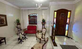 Imagem 3: Sobrado de 3 Andares (525m²) com Suíte e Lazer Privativo à Venda na QE 30 - Guará II