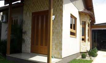 Imagem 7: Casa com piscina