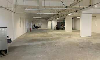 Imagem 4: Espaço comercial com 432m2, novíssimo, nunca habitado