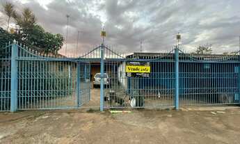 Imagem: QNM 4 - Casa de 2 quartos. Ponto comercial