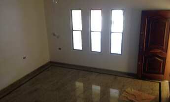 Imagem 2: Sobrado para venda ou PERMUTA, possui 195 metros quadrados com 3 quartos