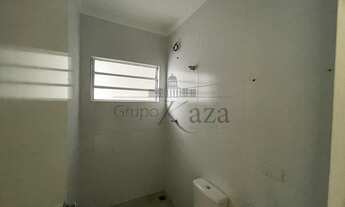 Imagem 5: Casa - Venda - Jardim Emília - Jacareí - 2 dormitórios - Quintal - 2 Vagas de Garagem Cobe