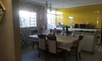 Imagem 4: Térrea para venda tem 82 metros quadrados com 2 quartos