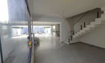 Imagem 5: Imobiliária Agatê Imóveis vende Maravilhosa Casa Duplex - Itaipu - NiteróiRJ por R 1.100.0