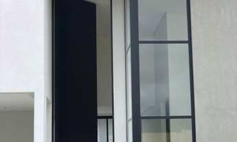 Imagem 2: Casa de condomínio para venda possui 210 metros quadrados com 3 quartos