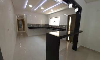 Imagem: Casa 2 Suítes Reformada e Próximo do Mar