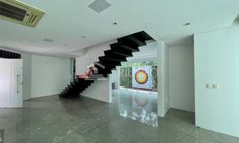 Imagem: Casa À Venda Em Condomínio Com 448m²